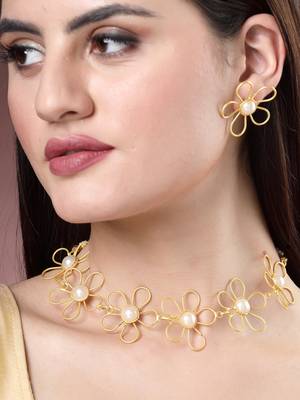Women gold floral shape beaded handcrafted jewellery set 1