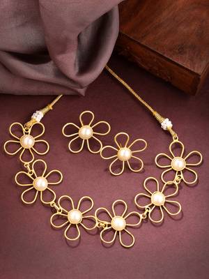 Women gold floral shape beaded handcrafted jewellery set 2