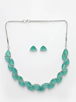 Women green artificial stones studded handcrafted jewellery set 3