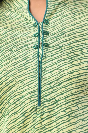 Green rayon leheriya printed straight kurta