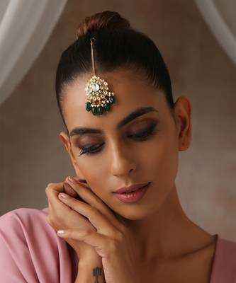 Green gold tone polki maang tikka 1