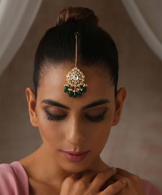 Green gold tone polki maang tikka 3