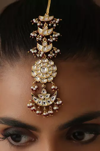 Red gold tone polki maang tikka