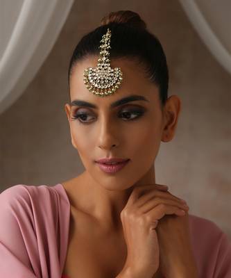 Gold tone polki and pearls maang tikka 1