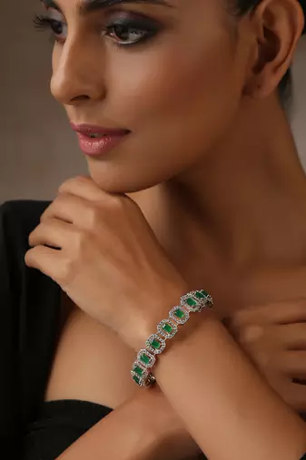 Green silver tone zirconia kada