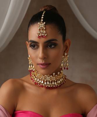 Red gold tone moissanite polki and pearl choker set with maang tikka 1
