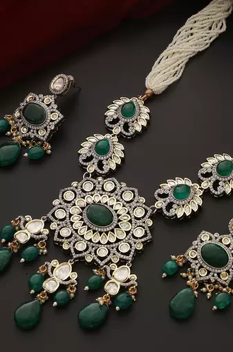 Green silver tone polki necklace set