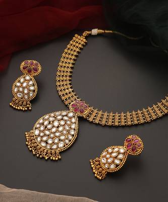 Red gold tone kundan temple necklace set 5