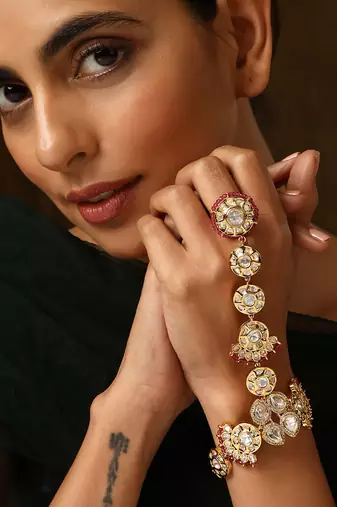 Red gold tone polki hath phool