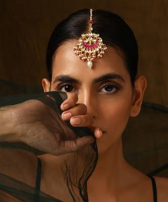 Pink gold tone kundan maang tikka 3