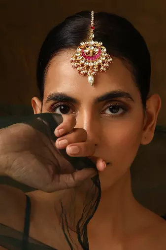 Pink gold tone kundan maang tikka