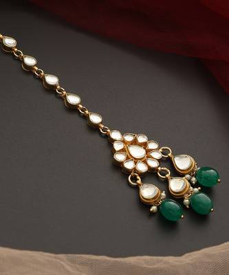 Green gold tone kundan maang tikka 5