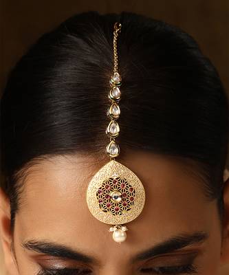Multicolour gold tone kundan maang tikka 4
