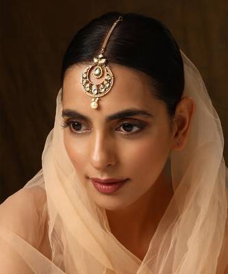 Gold tone kundan maang tikka 1