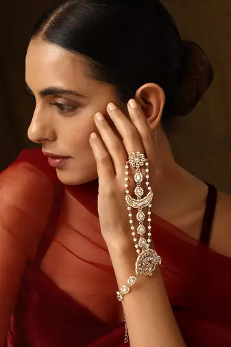 Gold tone polki hath phool