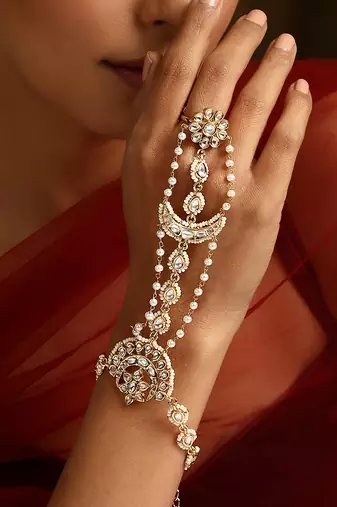 Gold tone polki hath phool