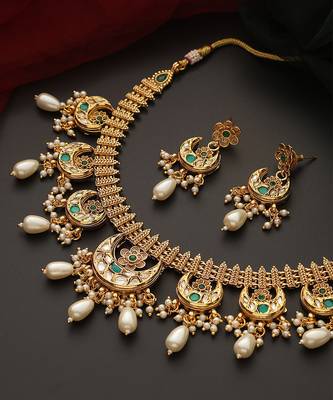 Green gold tone kundan necklace set 2