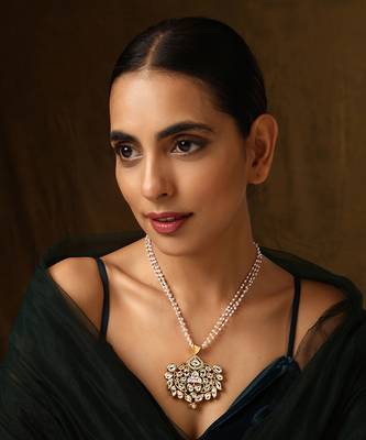 White gold kundan pendant 1