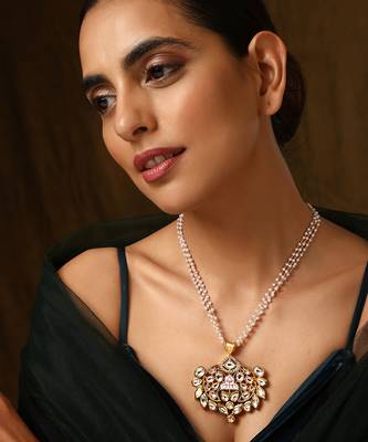 White gold kundan pendant 2