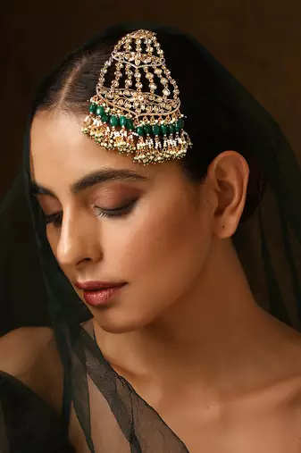 Green gold tone polki passa