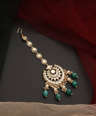 Green gold tone polki maang tikka 2