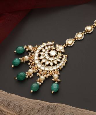 Green gold tone polki maang tikka 3