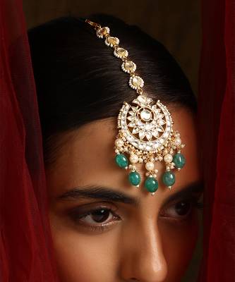 Green gold tone polki maang tikka 5