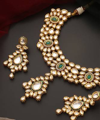 Green gold tone kundan necklace set 3