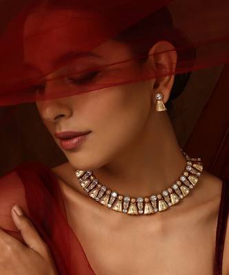 Gold tone kundan temple necklace set 4