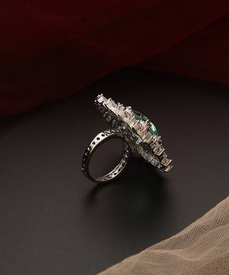 Emerald silver tone zirconia ring 3