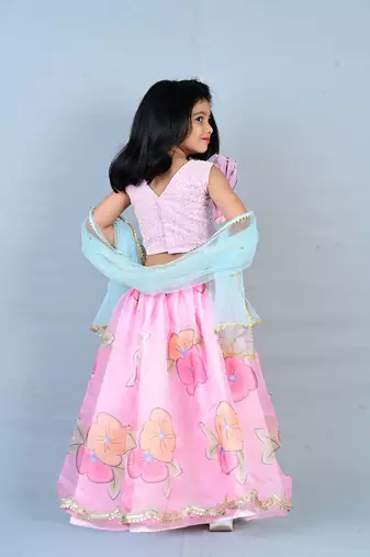 Aglare heavy  emdroydered Net ethnic Lehenga choli for small girls,threeline Pink
