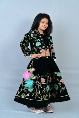 Aglare ,Velvet ethnic Lehenga choli for small girls,Girls,Baby girls,kids.Dark GREEN 3