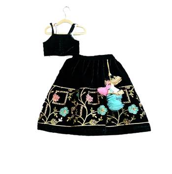 Aglare ,Velvet ethnic Lehenga choli for small girls,Girls,Baby girls,kids.Dark GREEN 4