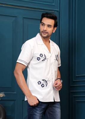 Hatheli's man white embroiderd spread collor pure cotton casual shirt 3
