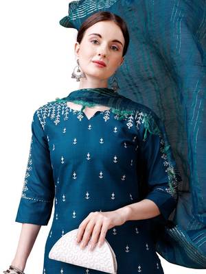 Morpich White Thread Embroidered Kurta Set 3