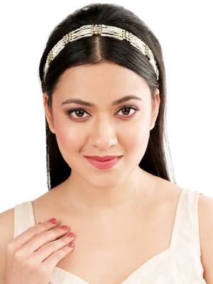 Pearl multistrand white kundan mathapatti sheeshphool 1