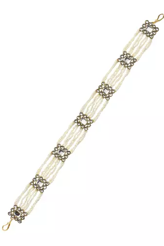 Pearl multistrand white kundan mathapatti sheeshphool