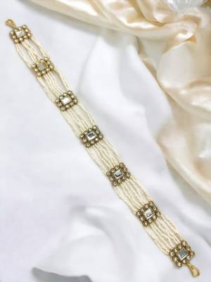 Pearl multistrand white kundan mathapatti sheeshphool 3