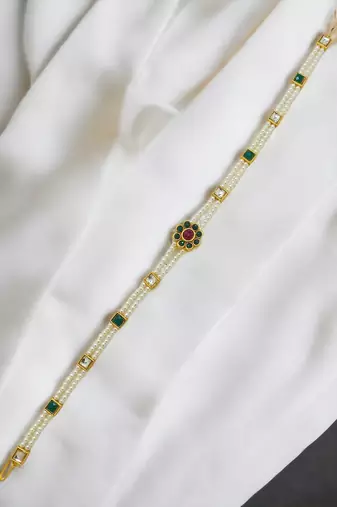 Pearl elegance mathapatti sheeshphool
