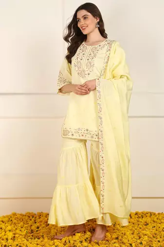 women yellow silk blend embroidered straight kurta trouser with dupatta (jpskd1021ylw)