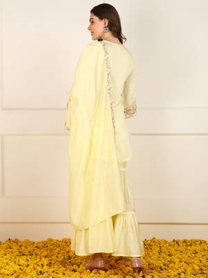 women yellow silk blend embroidered straight kurta trouser with dupatta (jpskd1021ylw) 4