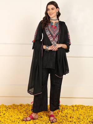 women black cotton embroidered straight kurta trouser with dupatta (jpskd1039blk) 1