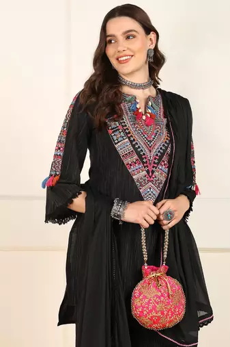 women black cotton embroidered straight kurta trouser with dupatta (jpskd1039blk)