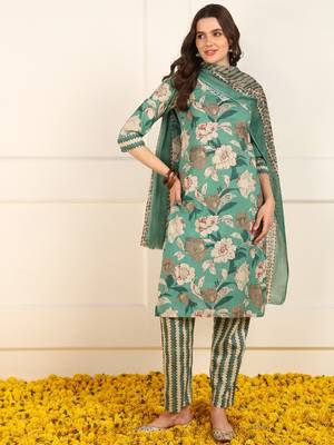 women green cotton floral printed straight kurta trouser with dupatta (jpskd1047grn) 3