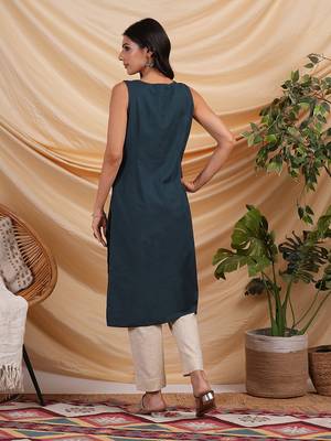 Block printed straight fit flex kurta with pocket details. 2