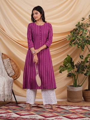 A line woven kurta with a shoulder princess line with a central placket. 1