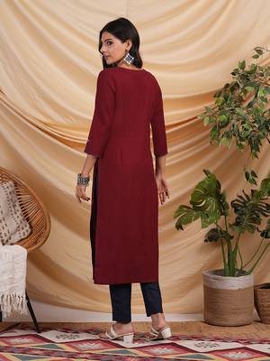 Cotton flex kurta with hand embroidery and hand applique detailing. 2