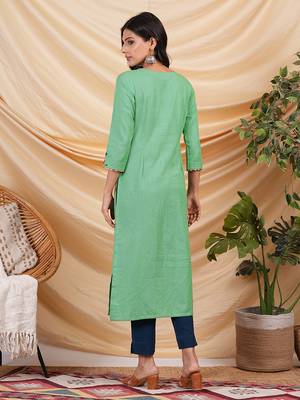 Cotton flex kurta with hand embroidery and hand applique detailing. 2