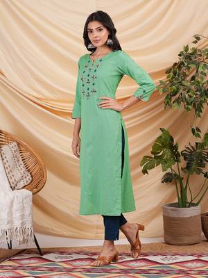 Cotton flex kurta with hand embroidery and hand applique detailing. 3