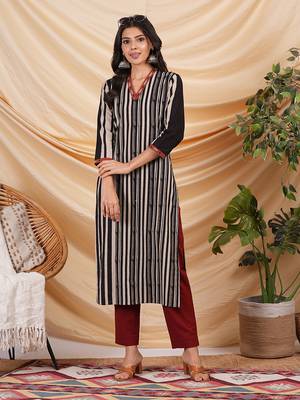 Straight cut hand block printed cotton kurta with hand embroidery. 1